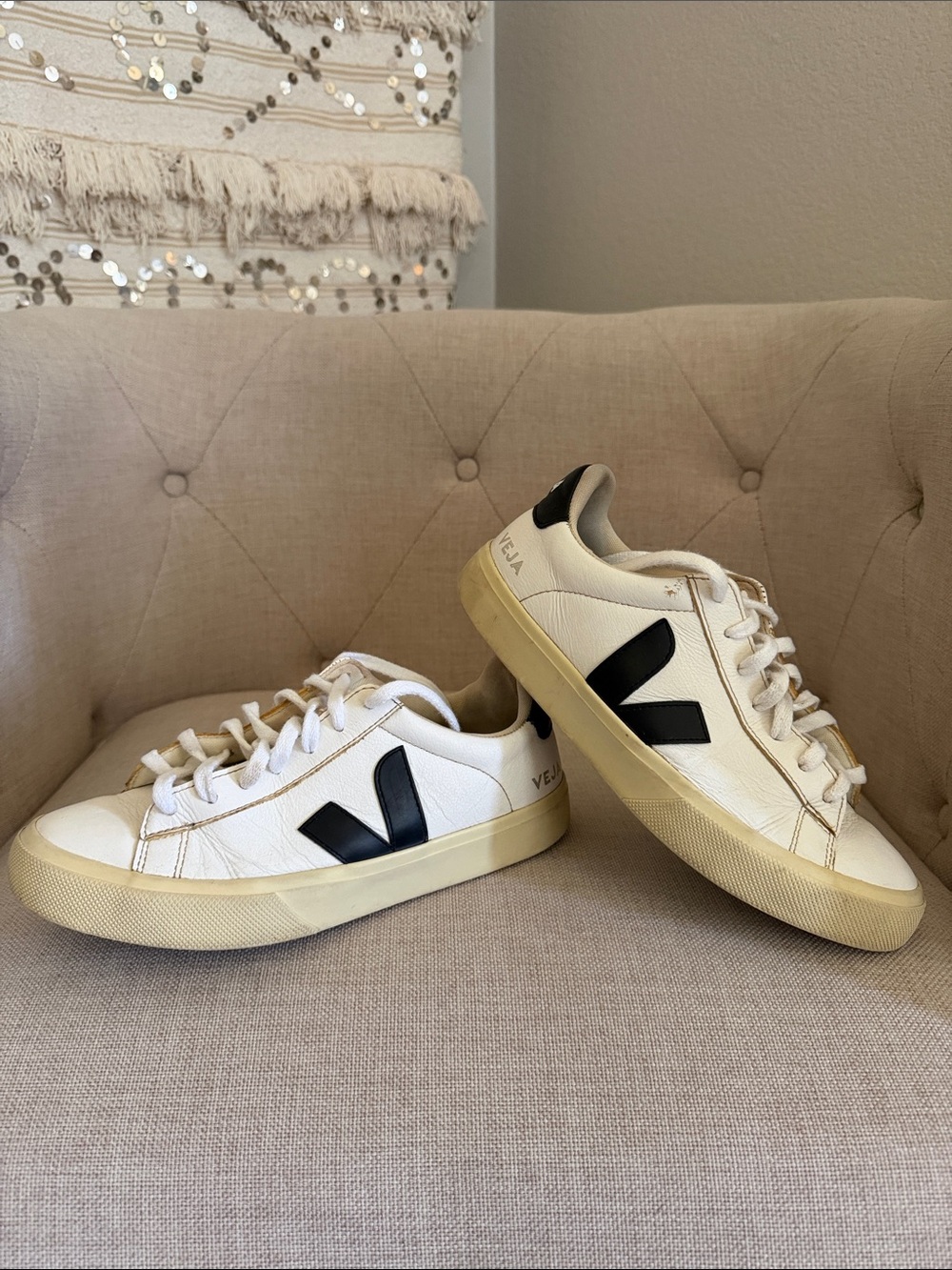 Veja Campo Sneakers in Black